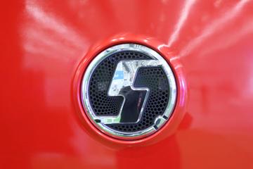 �������ó� �Ӱ�S700 580���� 6X4 LNG�Զ���ǣ����(Һ��)ͼƬ
