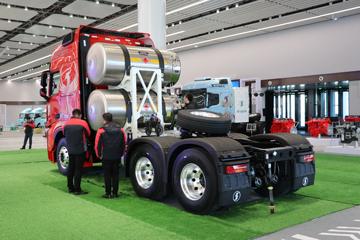 �������ó� �Ӱ�S700 580���� 6X4 LNG�Զ���ǣ����(Һ��)ͼƬ