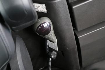 �������ó� �Ӱ�S700 580���� 6X4 LNG�Զ���ǣ����(Һ��)ͼƬ