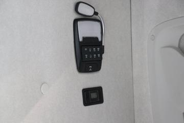�������ó� �Ӱ�S700 580���� 6X4 LNG�Զ���ǣ����(Һ��)ͼƬ