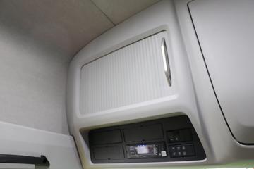 �������ó� �Ӱ�S700 580���� 6X4 LNG�Զ���ǣ����(Һ��)ͼƬ