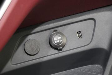 �������ó� �Ӱ�S700 580���� 6X4 LNG�Զ���ǣ����(Һ��)ͼƬ