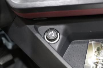 �������ó� �Ӱ�S700 580���� 6X4 LNG�Զ���ǣ����(Һ��)ͼƬ