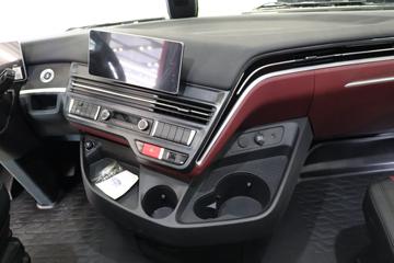 �������ó� �Ӱ�S700 580���� 6X4 LNG�Զ���ǣ����(Һ��)ͼƬ