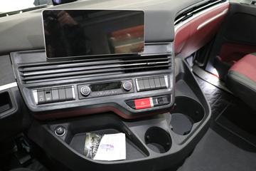 �������ó� �Ӱ�S700 580���� 6X4 LNG�Զ���ǣ����(Һ��)ͼƬ