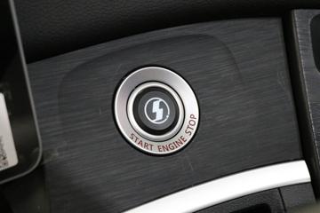 �������ó� �Ӱ�S700 580���� 6X4 LNG�Զ���ǣ����(Һ��)ͼƬ