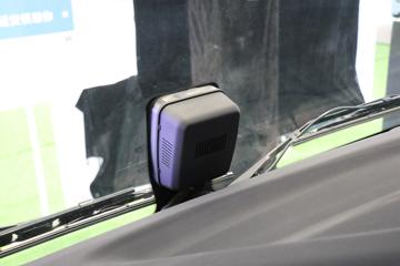 �������ó� �Ӱ�S700 580���� 6X4 LNG�Զ���ǣ����(Һ��)ͼƬ