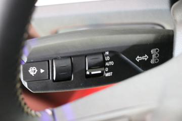 �������ó� �Ӱ�S700 580���� 6X4 LNG�Զ���ǣ����(Һ��)ͼƬ