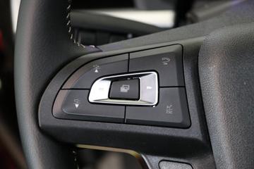 �������ó� �Ӱ�S700 580���� 6X4 LNG�Զ���ǣ����(Һ��)ͼƬ