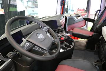 �������ó� �Ӱ�S700 580���� 6X4 LNG�Զ���ǣ����(Һ��)ͼƬ