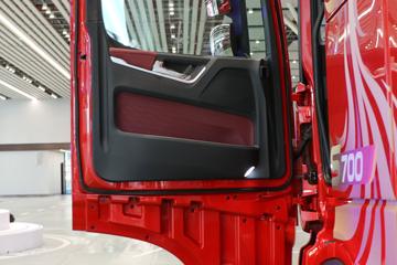 �������ó� �Ӱ�S700 580���� 6X4 LNG�Զ���ǣ����(Һ��)ͼƬ