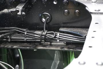 �������ó� �Ӱ�S700 580���� 6X4 LNG�Զ���ǣ����(Һ��)ͼƬ