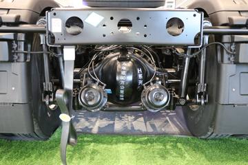 �������ó� �Ӱ�S700 580���� 6X4 LNG�Զ���ǣ����(Һ��)ͼƬ