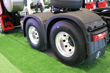 �������ó� �Ӱ�S700 580���� 6X4 LNG�Զ���ǣ����(Һ��)ͼƬ