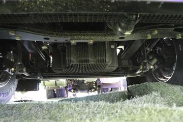 �������ó� �Ӱ�S700 580���� 6X4 LNG�Զ���ǣ����(Һ��)ͼƬ