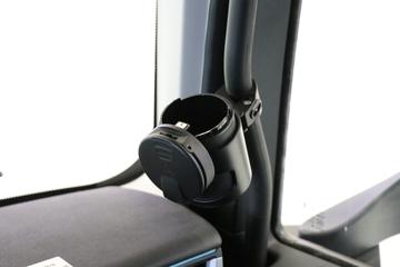 �������ó� �Ӱ�S700 580���� 6X4 CNG�Զ���ǣ����ͼƬ