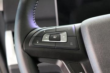 �������ó� �Ӱ�S700 580���� 6X4 CNG�Զ���ǣ����ͼƬ