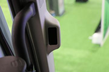 �������ó� �Ӱ�S700 580���� 6X4 CNG�Զ���ǣ����ͼƬ