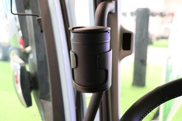 �������ó� �Ӱ�S700 580���� 6X4 CNG�Զ���ǣ����ͼƬ