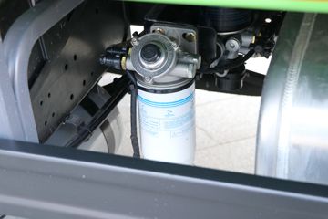 �������ó� ����X9 220���� 4X2 3.75����ж��ͼƬ