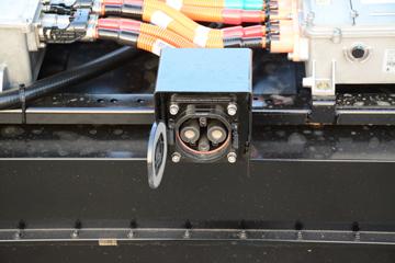 �ɵ�HX5 4X2 4.13�׵��Ż�϶�����ж��17.52kWhͼƬ