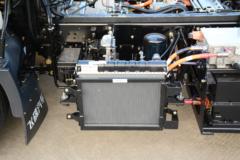 飞碟HX5 4X2 4.13米单排混合动力自卸车17.52kWh