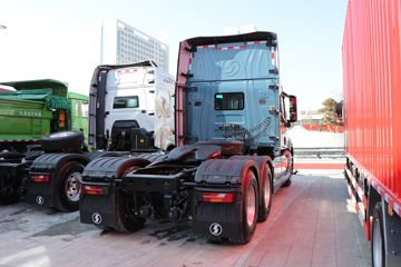 轾德·炎&nbsp;牵引车外观                                                图片