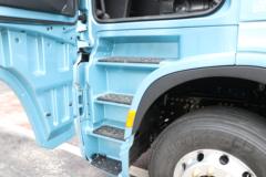 陕汽重卡 德龙X6000 旗舰版 800马力 6X4 AMT自动档牵引车(SX4259GE4Q4)