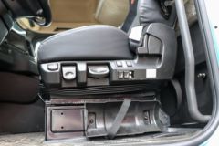 陕汽重卡 德龙X6000 旗舰版 590马力 6X4 LNG自动档牵引车(液缓)(SX4259GE4TLQ4)