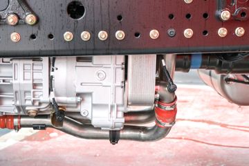 �����ؿ� ����X6000 �콢�� 590���� 6X4 LNG�Զ���ǣ����(Һ��)(SX4259GE4TLQ4)ͼƬ