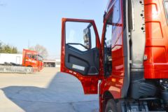 一汽解放 J6G 320马力 4X2 6.8米厢式载货车(一汽解放10档)(CA5181XXYP62K1L4E6)