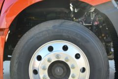 一汽解放 J6G 领航版 320马力 4X2 6.75米AMT自动档栏板载货车(CA1181P62K1L4E6)