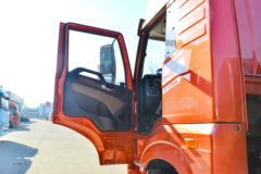 青岛解放 JH5重卡 460马力 6X4 LNG牵引车(CA4250P2K8T1NE6A80)