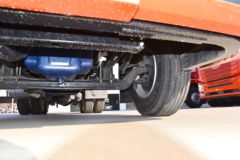 青岛解放 JH5重卡 460马力 6X4 LNG牵引车(CA4250P2K8T1NE6A80)