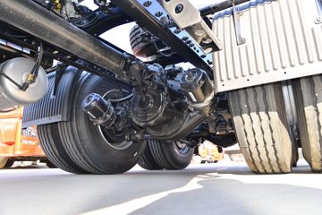 �ൺ��� JH6�ؿ� �ʻݰ� 480���� 6X4 LNG�Զ���ǣ����(һ��12��)(Һ��)ͼƬ
