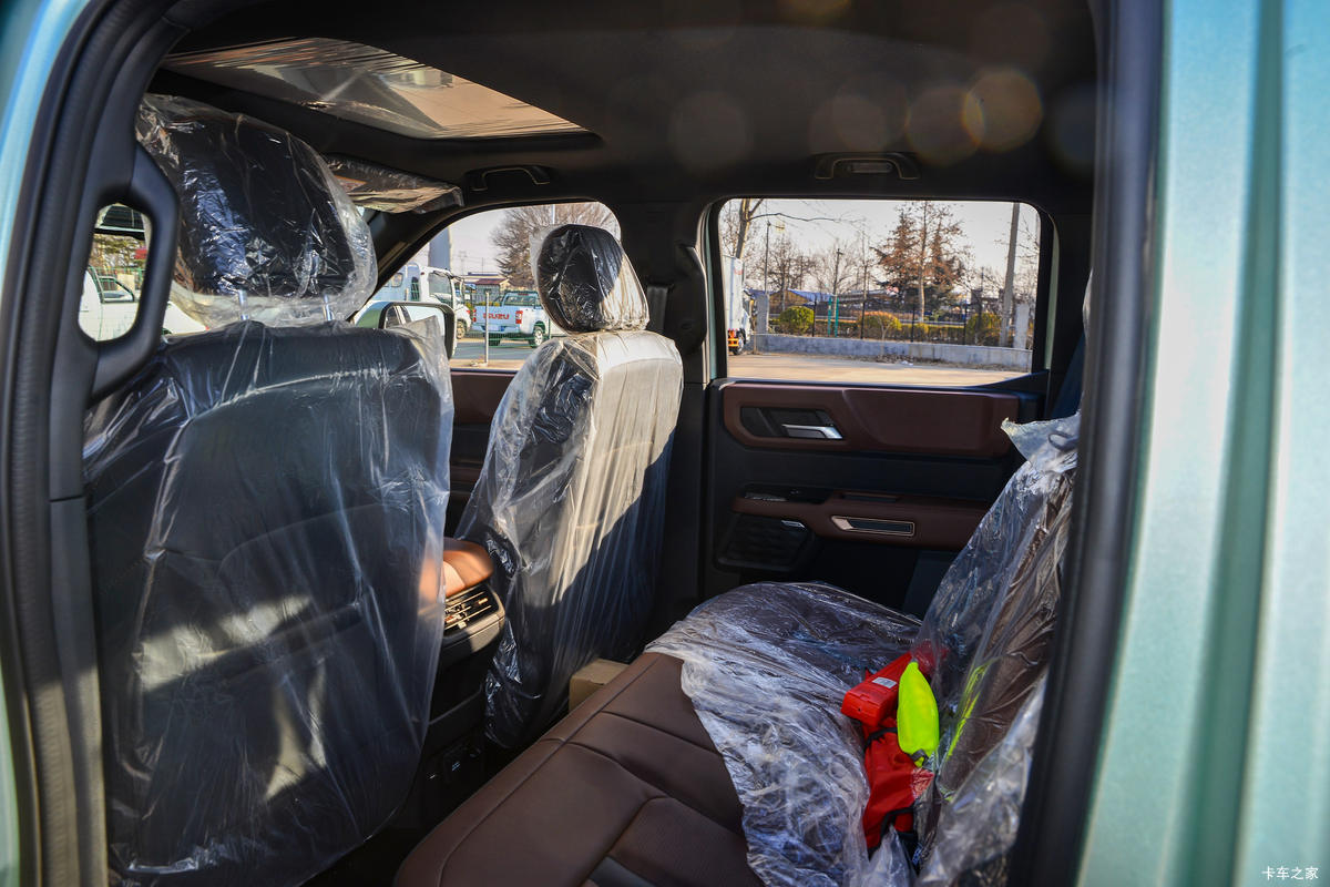 ���� ��� �ɽ� ������ 2.3T���� 177���� �Զ����� ����˫��Ƥ����ʻ��                                               