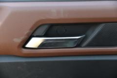 江铃 大道 飞将 极境款 2.3T柴油 177马力 自动四驱 标轴双排皮卡 江铃 大道 飞将 极境款 2.3T柴油 177马力 自动四驱 标轴双排皮卡