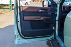 江铃 大道 飞将 极境款 2.3T柴油 177马力 自动四驱 标轴双排皮卡 江铃 大道 飞将 极境款 2.3T柴油 177马力 自动四驱 标轴双排皮卡