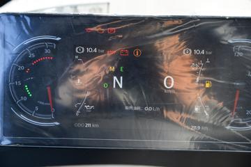 �й����� �ǵ¿�SITRAK G7H�ؿ� 610���� 6X4 AMT�Զ���ǣ����(Һ��)ͼƬ