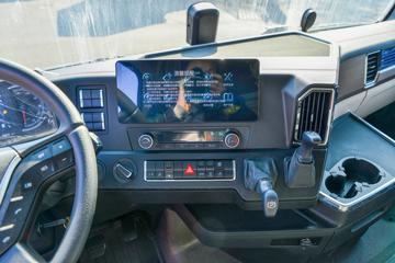 �й����� �ǵ¿�SITRAK G7S�ؿ� �ݻ��� 570���� 6X4 AMT�Զ���ǣ����(Һ��)ͼƬ