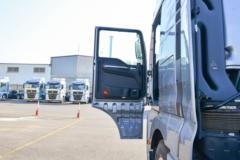 中国重汽 汕德卡SITRAK G7S重卡 奢华版 570马力 6X4 AMT自动档牵引车(液缓)