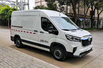 上汽大通EV90 2023款 5.498米纯电动长轴高顶封闭货车51.5kWh