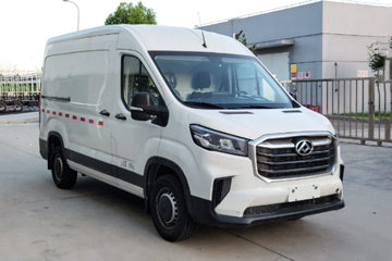 上汽大通 V90 2022款 2.0T 150马力 3座 手动 长轴高顶封闭货车(前驱)