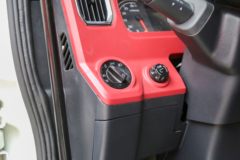 中国重汽成都商用车 豪沃V5-X 新星版 245马力 4X2 6.8米厢式载货车 中国重汽成都商用车 豪沃V5-X 新星版 245马力 4X2 6.8米厢式载货车