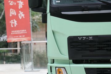 �й������ɶ����ó� V7-X ����ȫ�ڰ� 31T 8X4 5.6�׻���ʽ���綯��ж��601kWhͼƬ