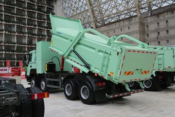 �й������ɶ����ó� V7-X ����ȫ�ڰ� 31T 8X4 5.6�׻���ʽ���綯��ж��601kWhͼƬ