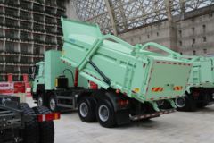 中国重汽成都商用车 V7-X 渣土全勤版 31T 8X4 5.6米换电式纯电动自卸车601kWh