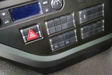 �й������ɶ����ó� V7-X ����ȫ�ڰ� 31T 8X4 5.6�׻���ʽ���綯��ж��601kWhͼƬ