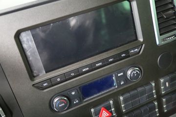 �й������ɶ����ó� V7-X ����ȫ�ڰ� 31T 8X4 5.6�׻���ʽ���綯��ж��601kWhͼƬ