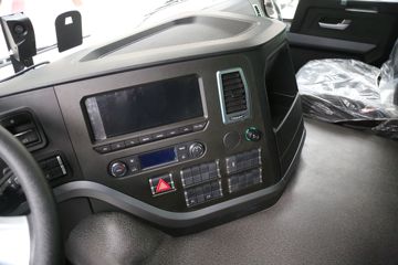 �й������ɶ����ó� V7-X ����ȫ�ڰ� 31T 8X4 5.6�׻���ʽ���綯��ж��601kWhͼƬ